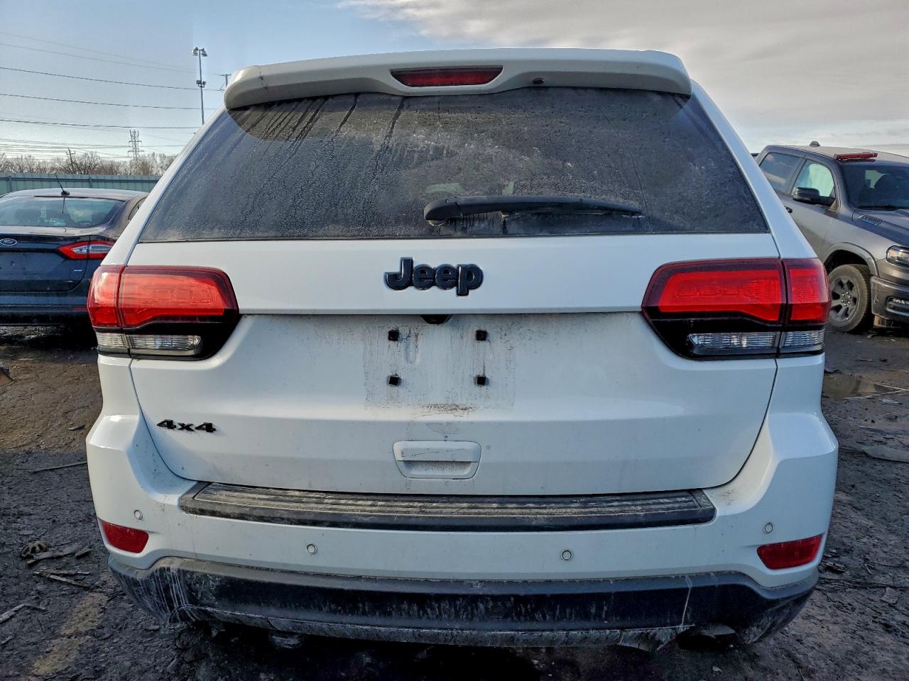 2019 JEEP GRAND CHEROKEE LAREDO photo 6