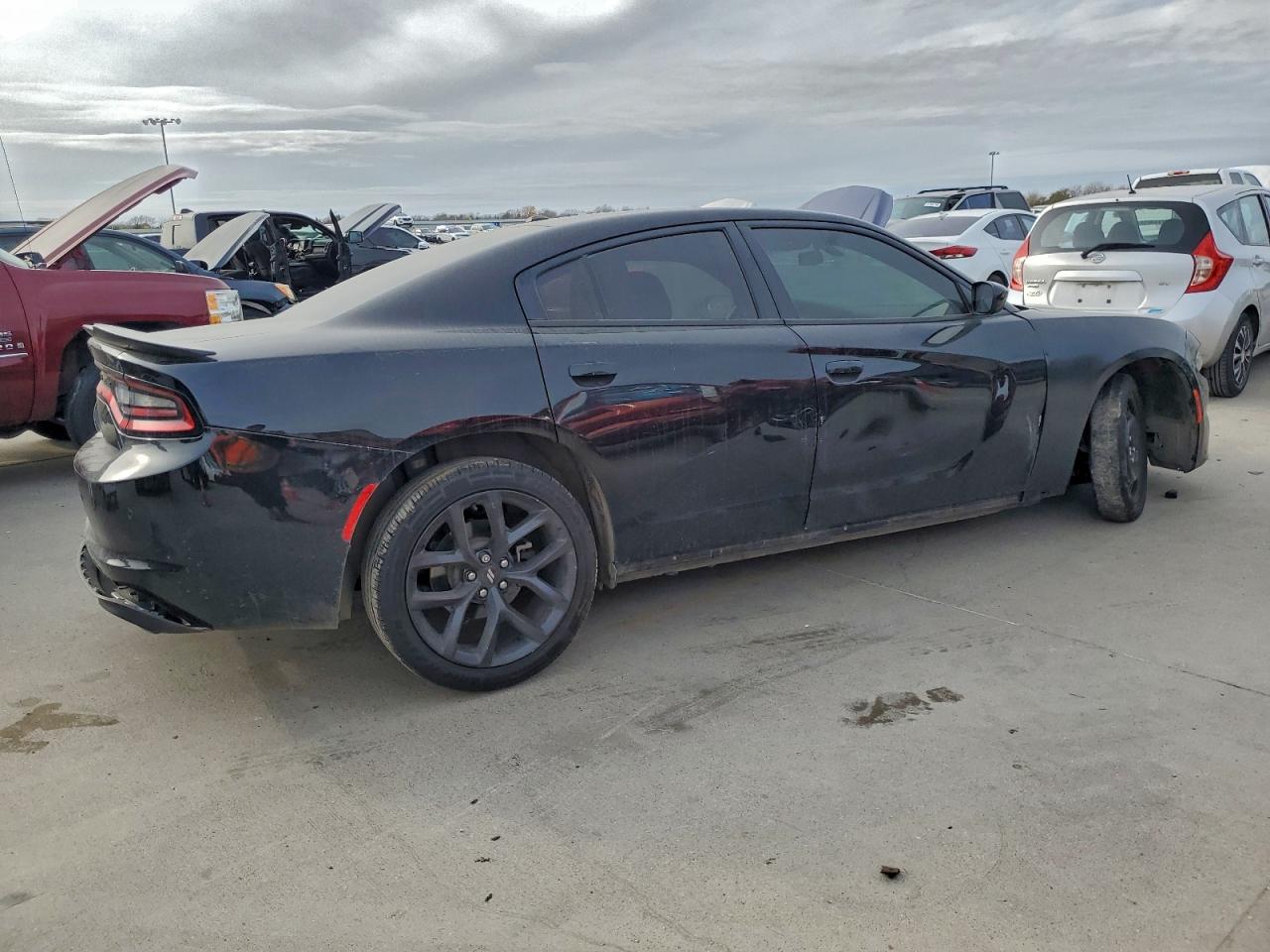 2020 DODGE CHARGER SXT photo 5