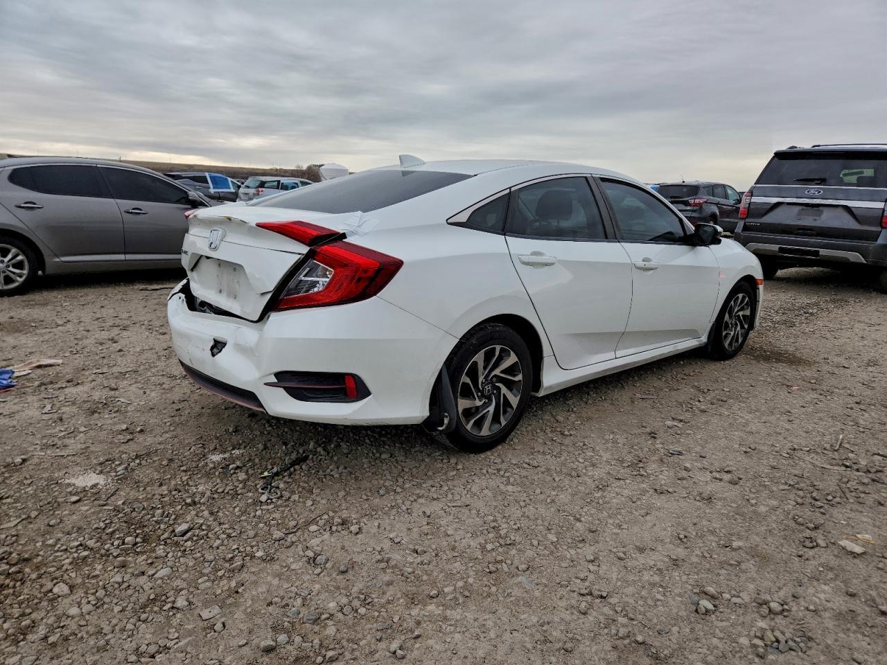 2017 HONDA CIVIC EX photo 3
