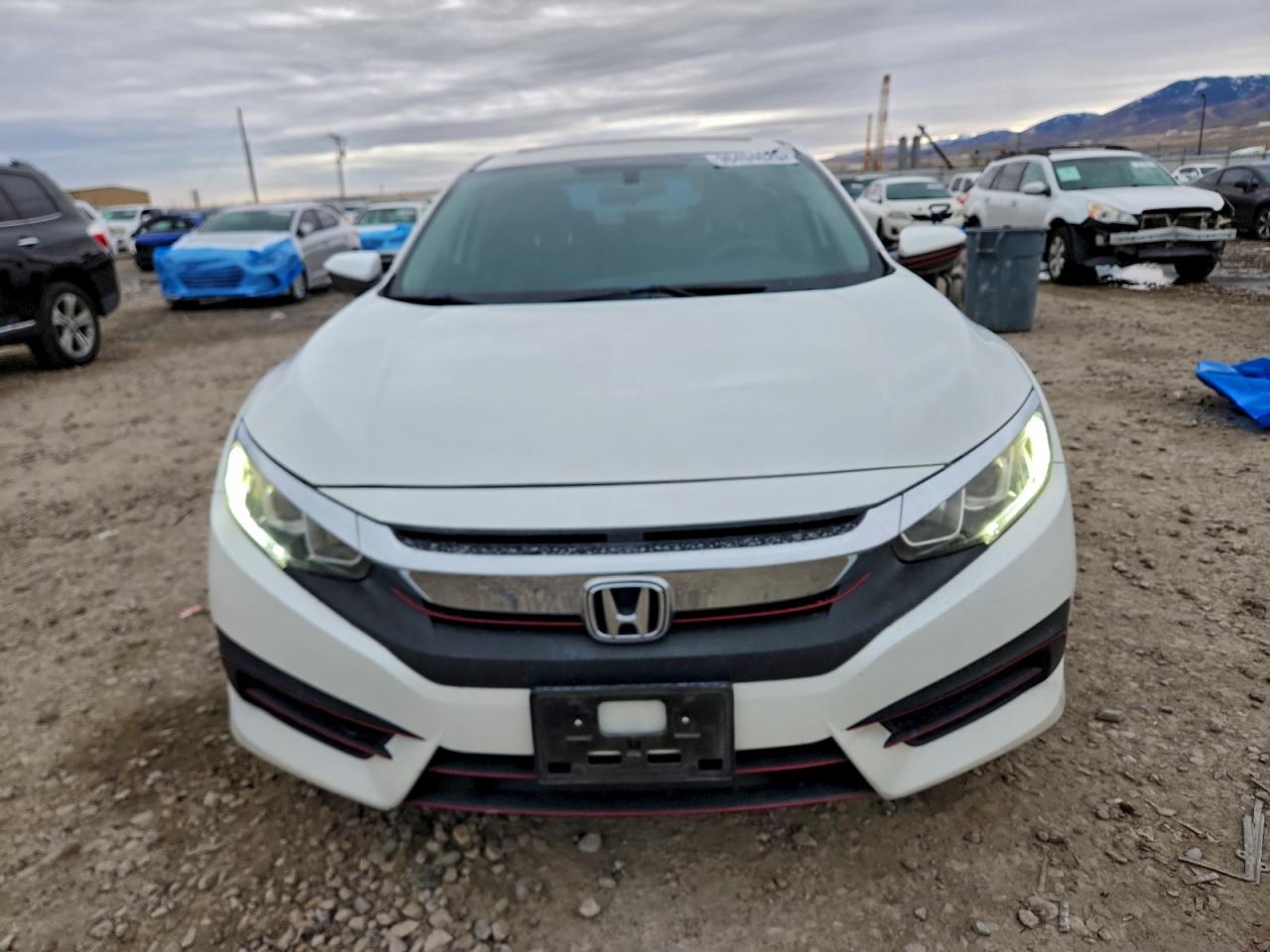 2017 HONDA CIVIC EX photo 5