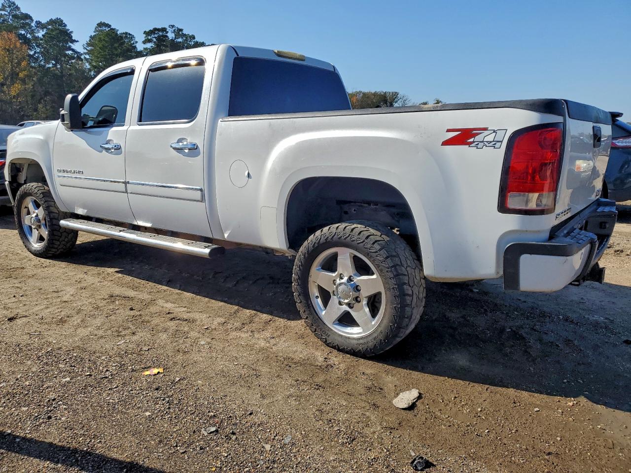 2014 GMC SIERRA K2500 DENALI photo 2