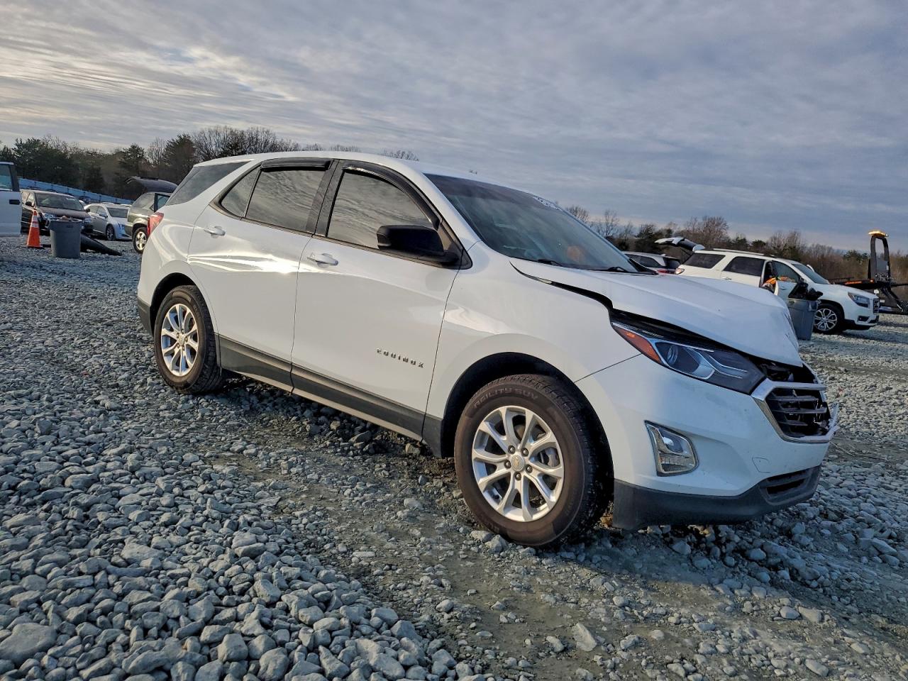 2018 CHEVROLET EQUINOX LS photo 4