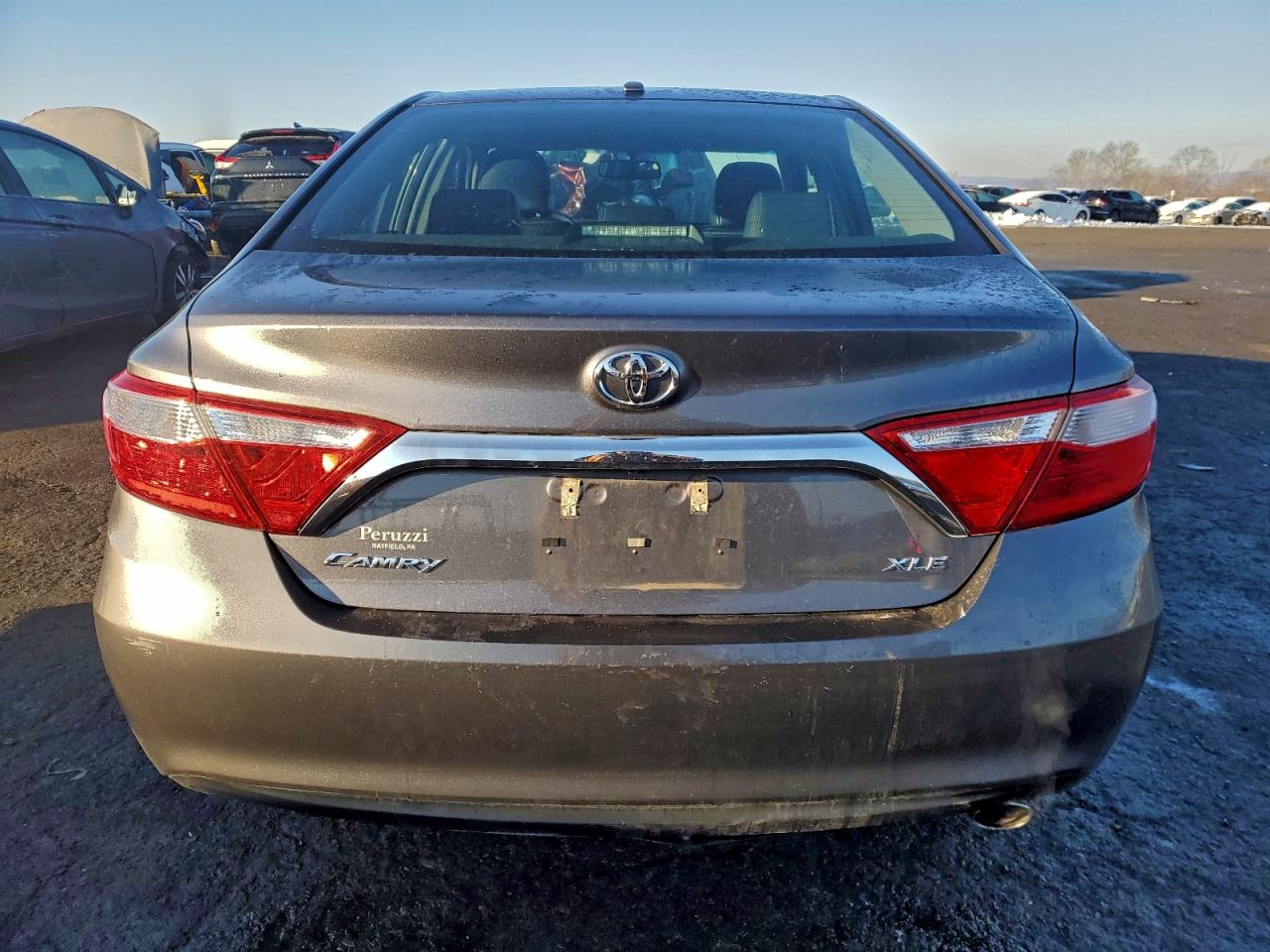 2015 TOYOTA CAMRY LE photo 6