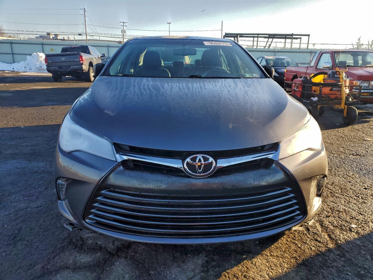 2015 TOYOTA CAMRY LE photo 5