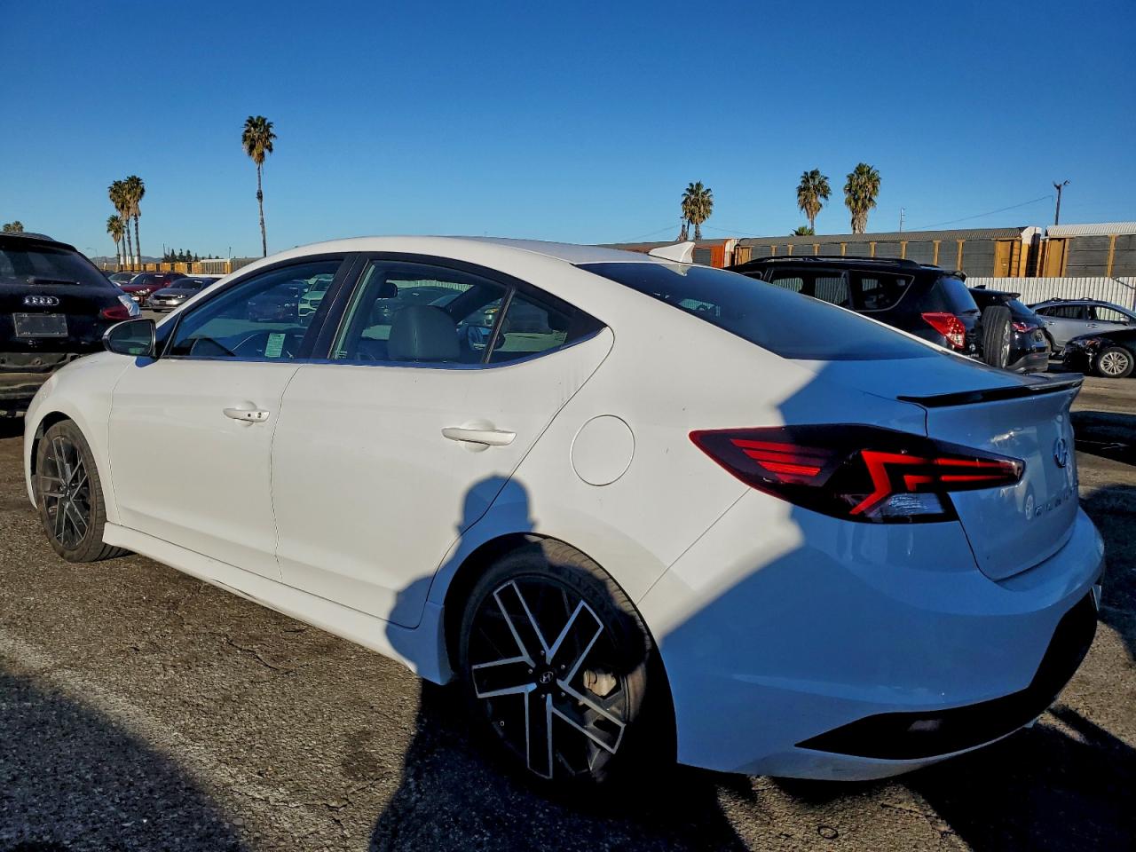 2020 HYUNDAI ELANTRA SPORT photo 2