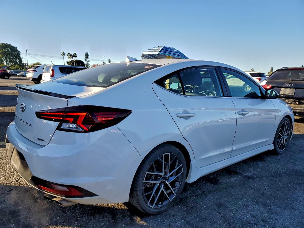 2020 HYUNDAI ELANTRA SPORT photo 3