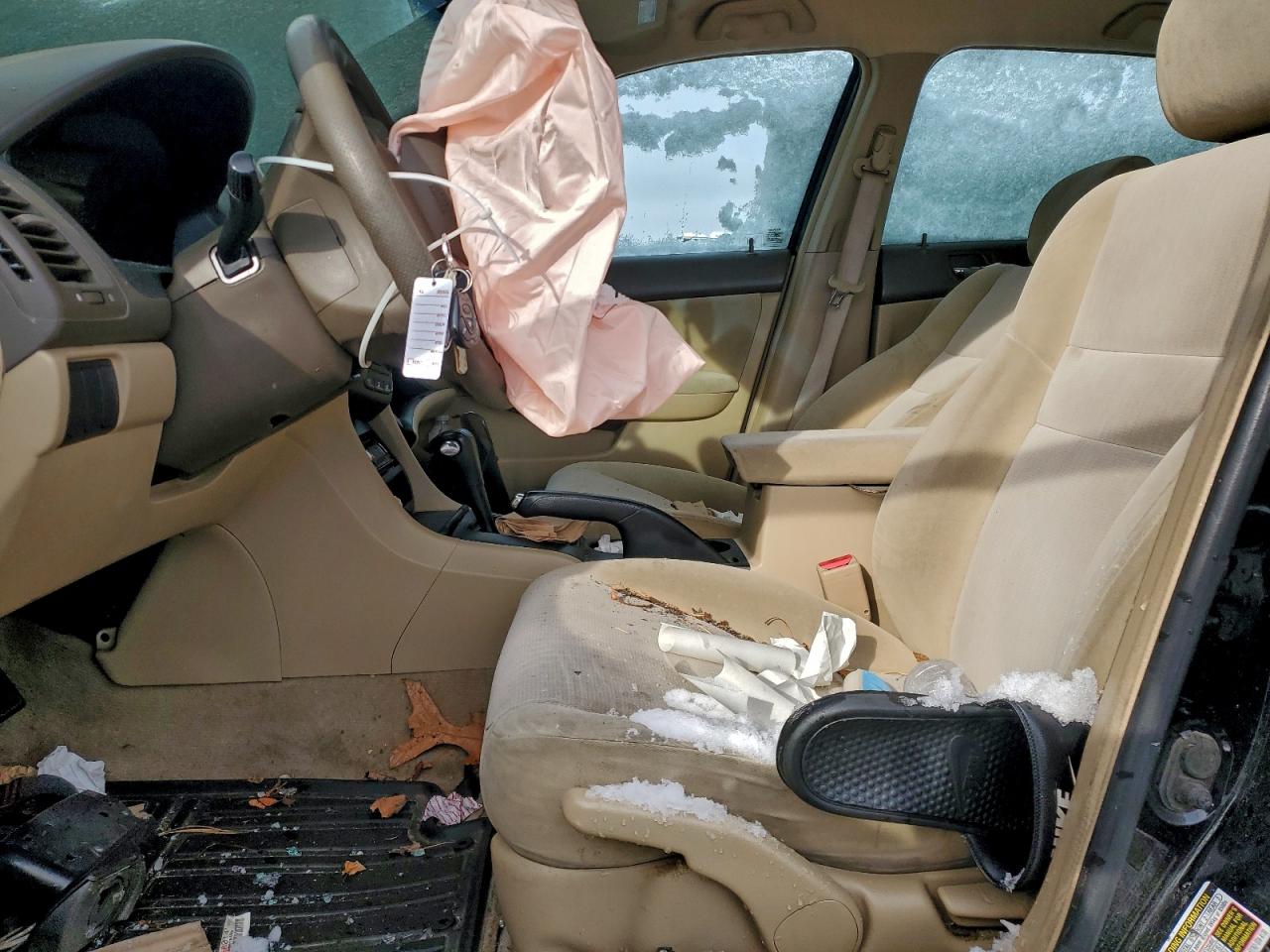 2004 HONDA ACCORD LX photo 7
