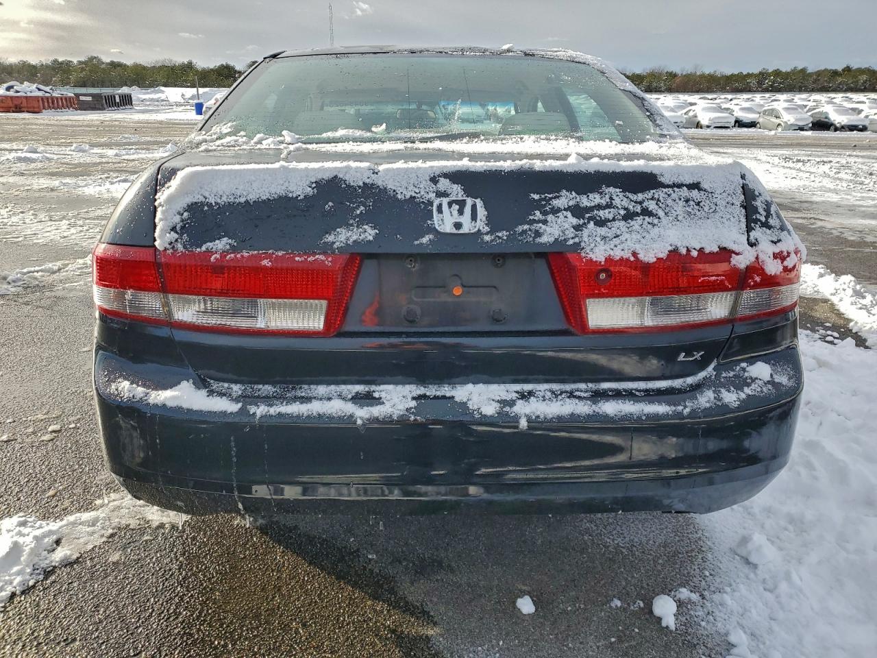 2004 HONDA ACCORD LX photo 6