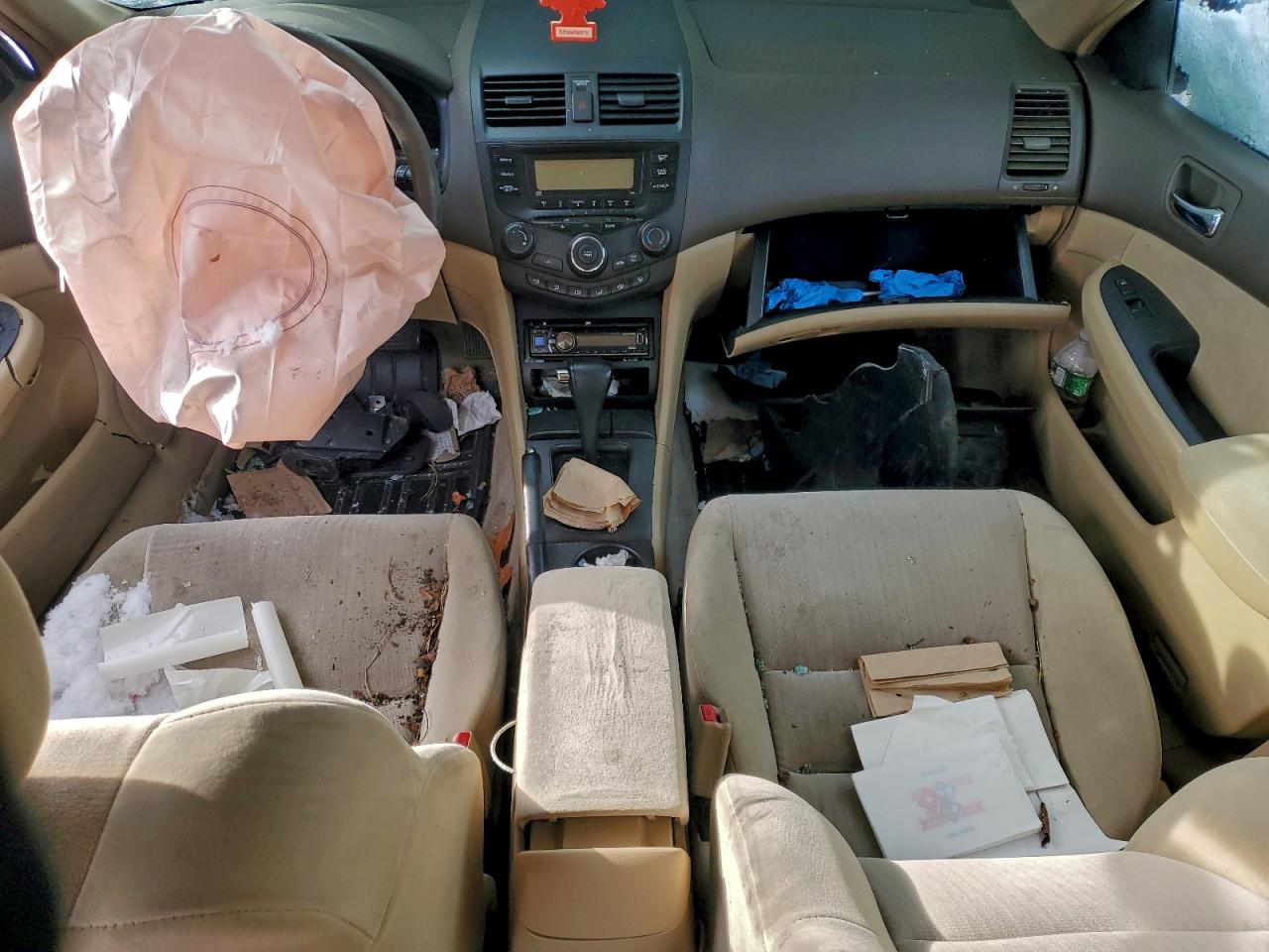 2004 HONDA ACCORD LX photo 8