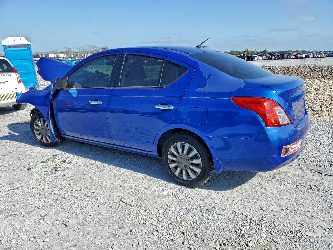 2012 NISSAN VERSA S photo 2