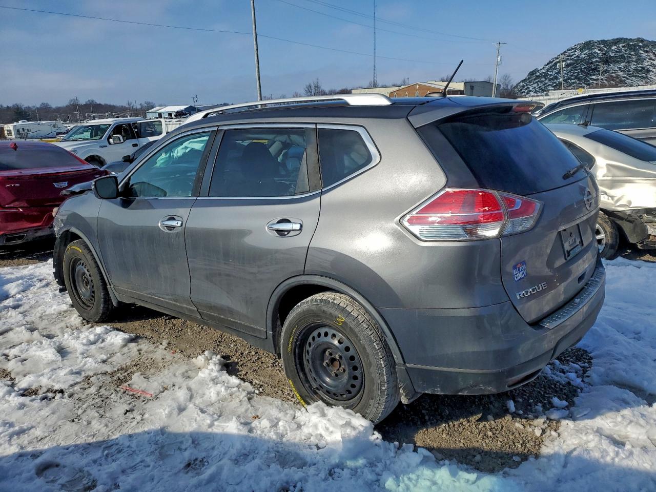 2016 NISSAN ROGUE S photo 2