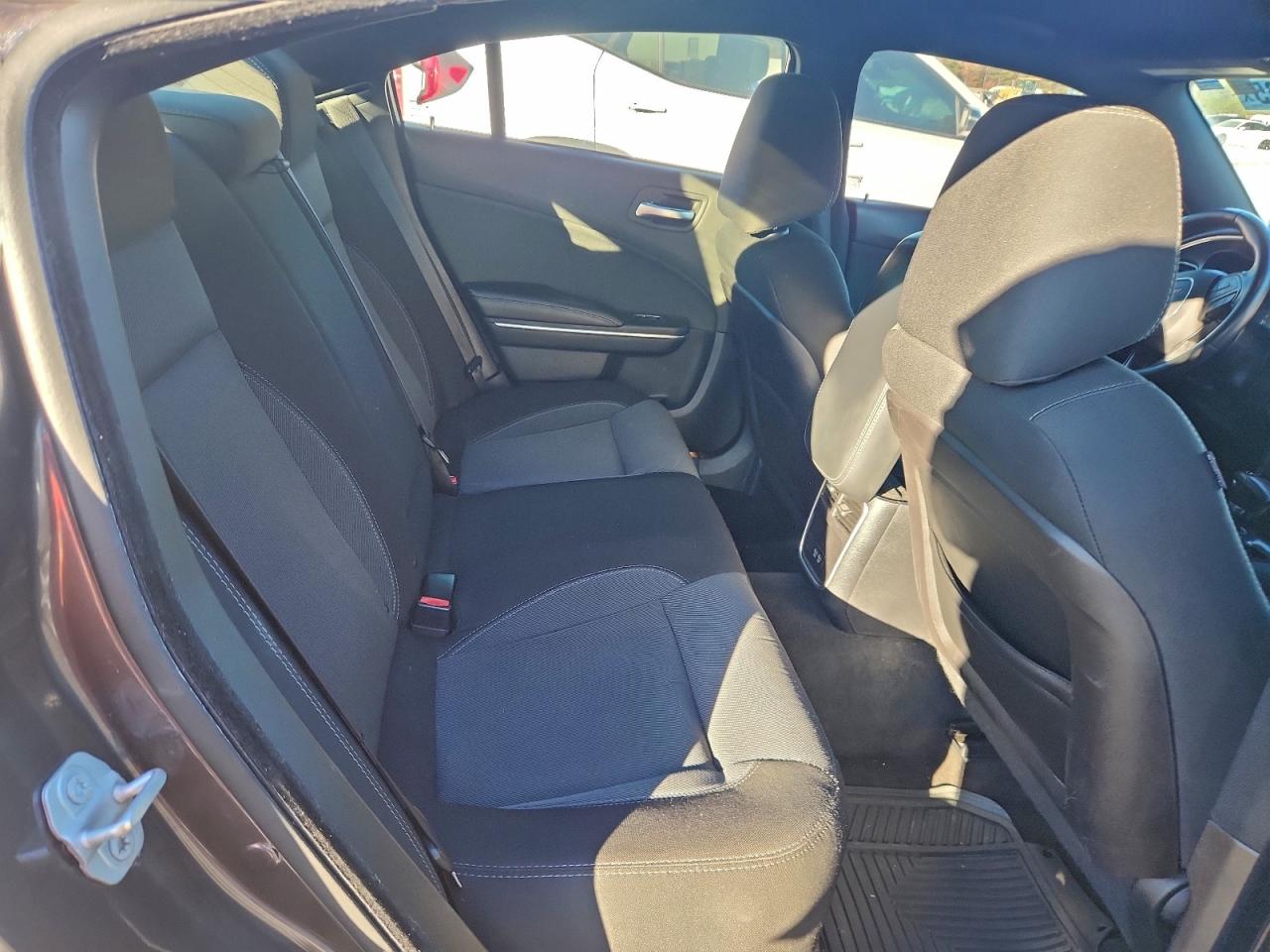 2016 DODGE CHARGER SE photo 10