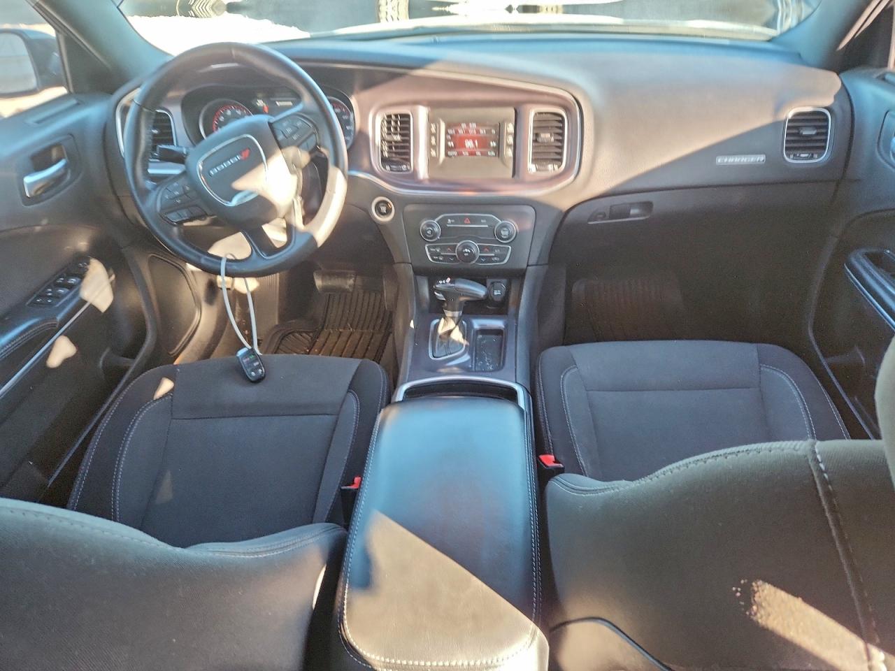 2016 DODGE CHARGER SE photo 8
