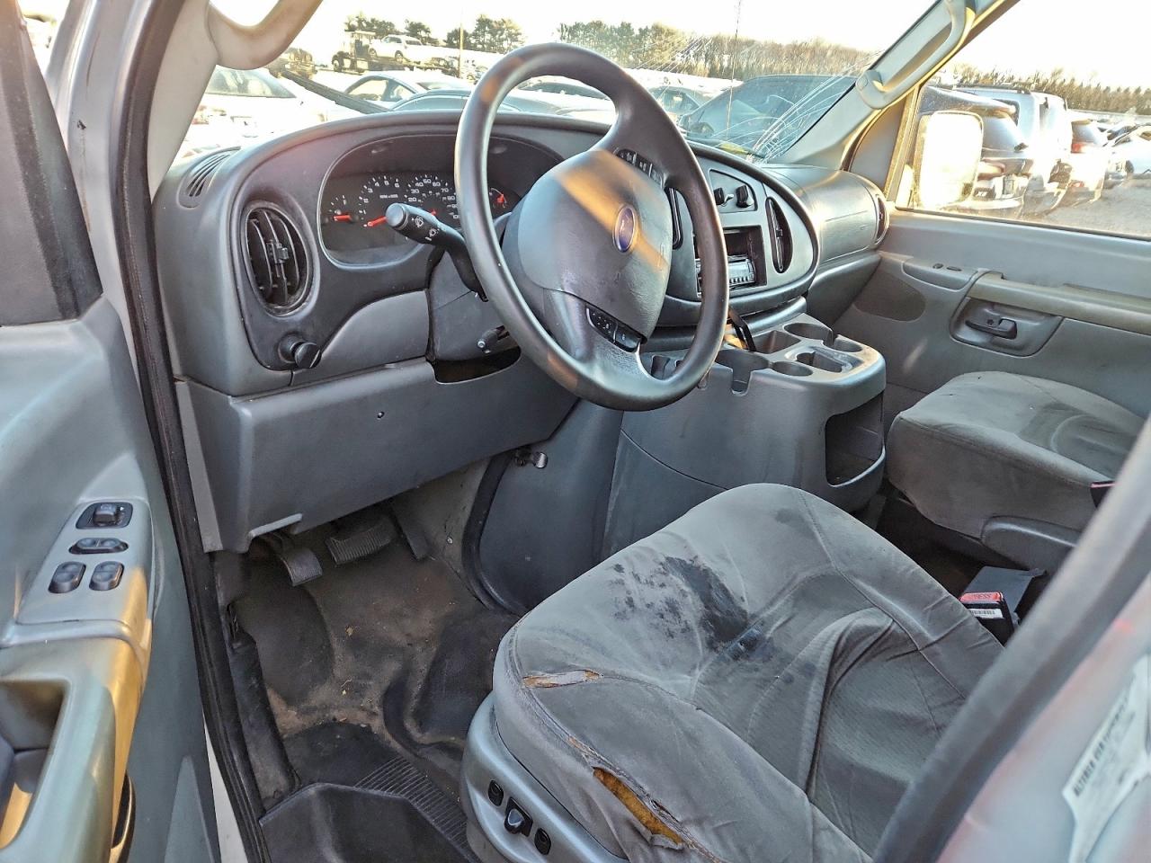 2006 FORD ECONOLINE E250 VAN photo 8