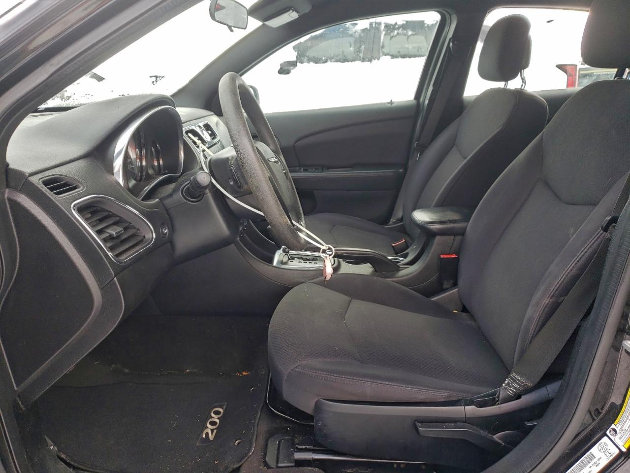 2013 CHRYSLER 200 LX photo 7
