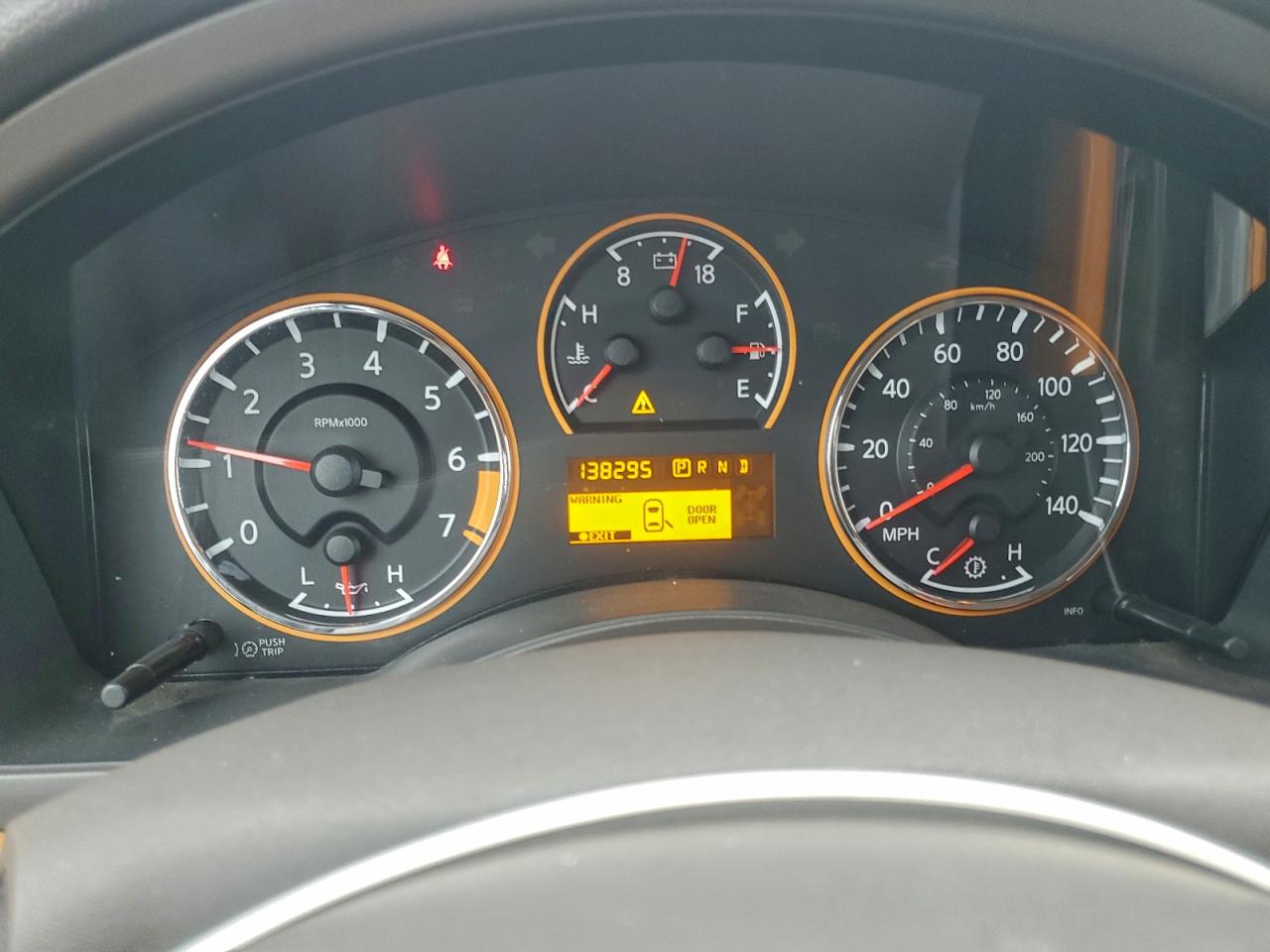 2014 NISSAN ARMADA SV photo 17