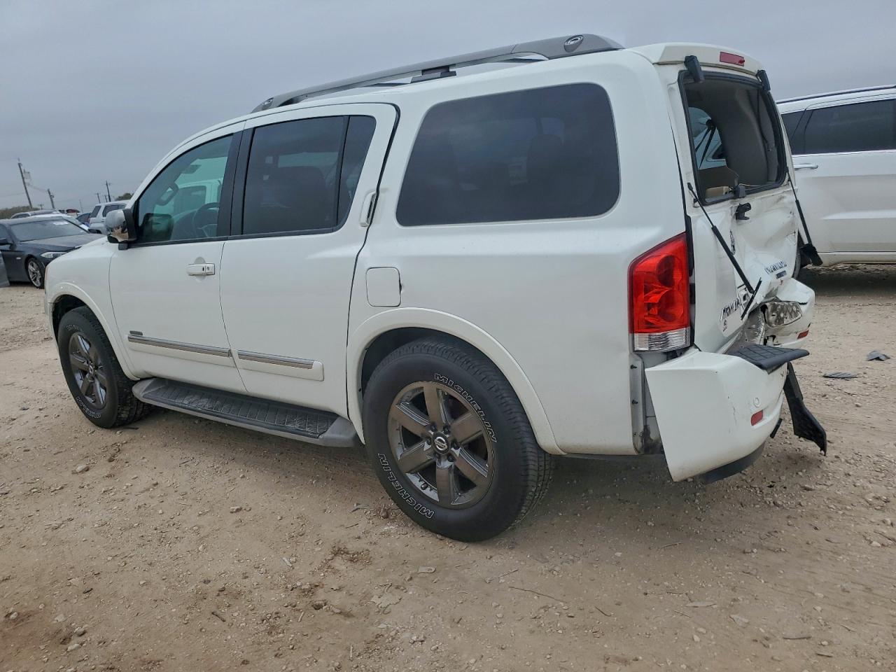 2014 NISSAN ARMADA SV photo 3