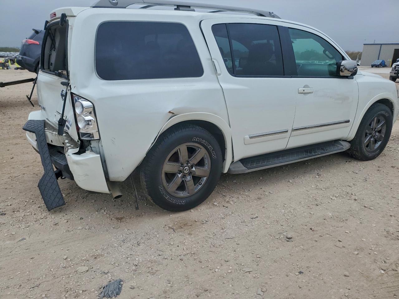2014 NISSAN ARMADA SV photo 5