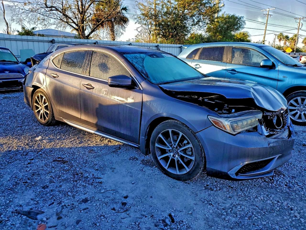 2018 ACURA TLX TECH photo 4