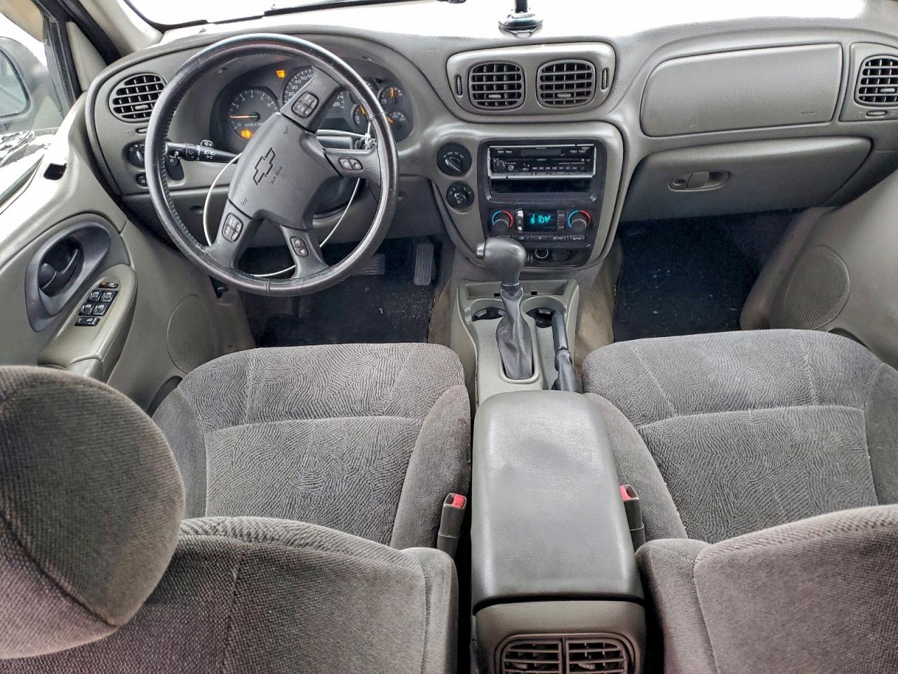 2004 CHEVROLET TRAILBLAZER LS photo 8