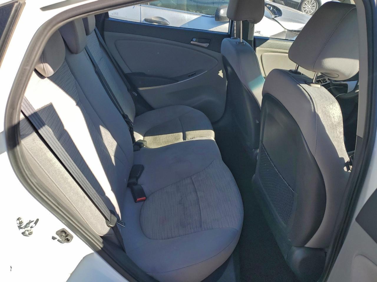 2017 HYUNDAI ACCENT SE photo 10