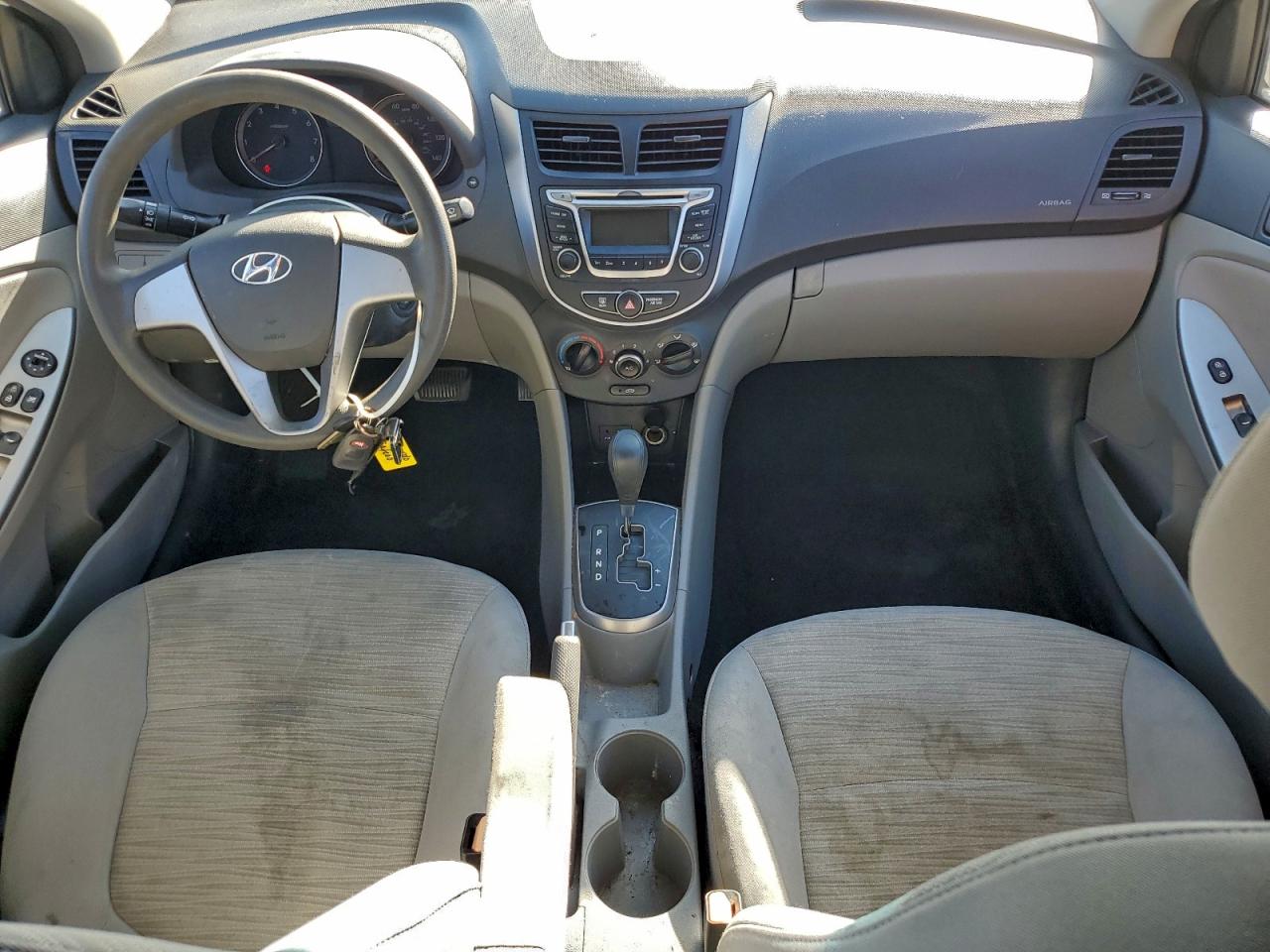 2017 HYUNDAI ACCENT SE photo 8