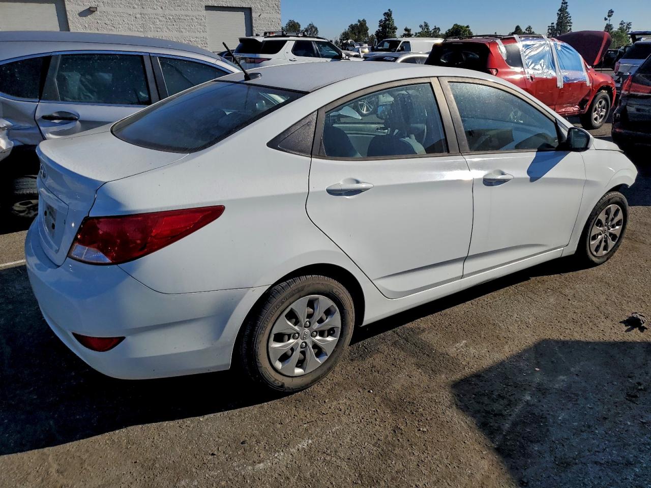 2017 HYUNDAI ACCENT SE photo 3