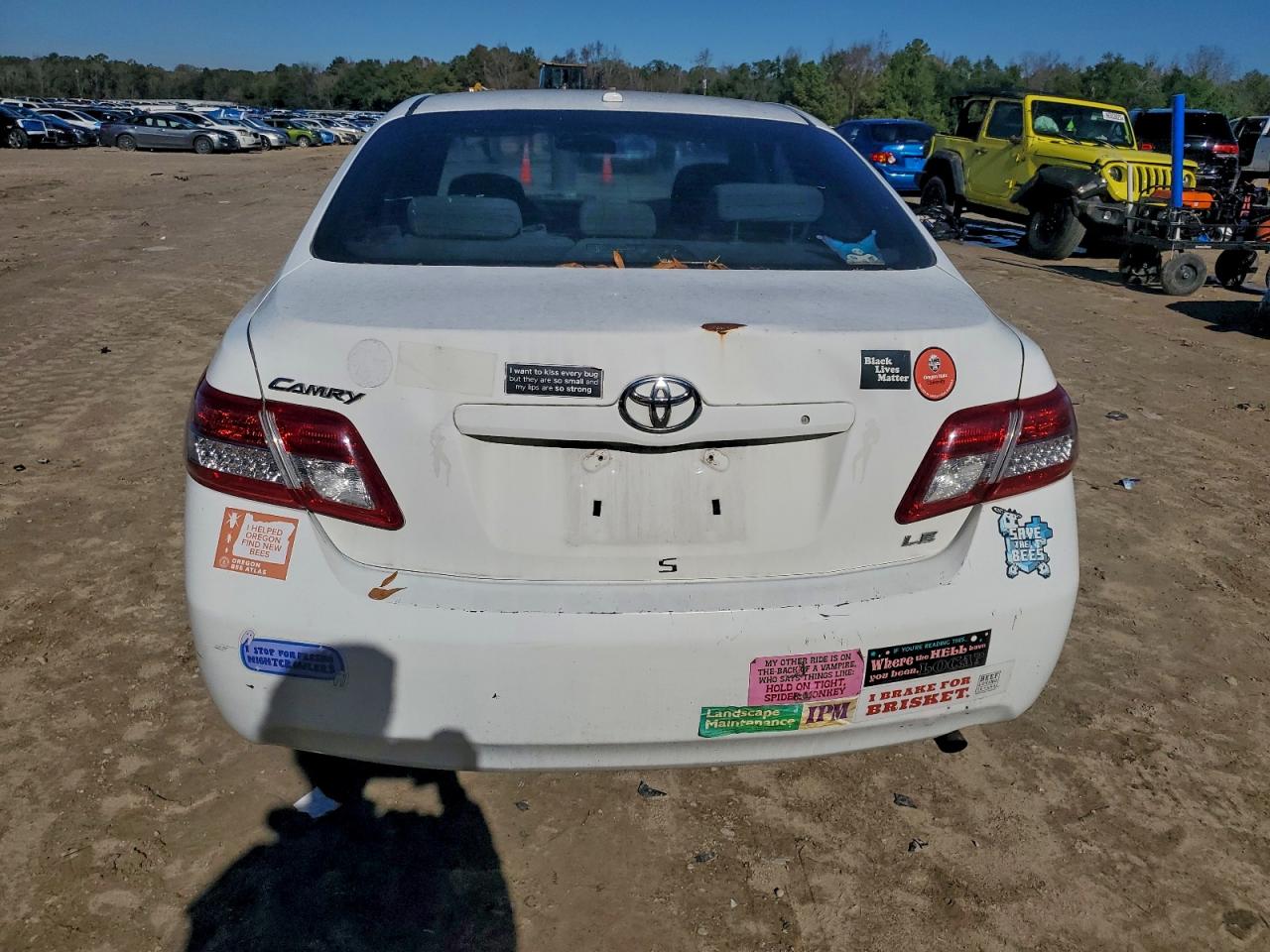 2011 TOYOTA CAMRY BASE photo 6