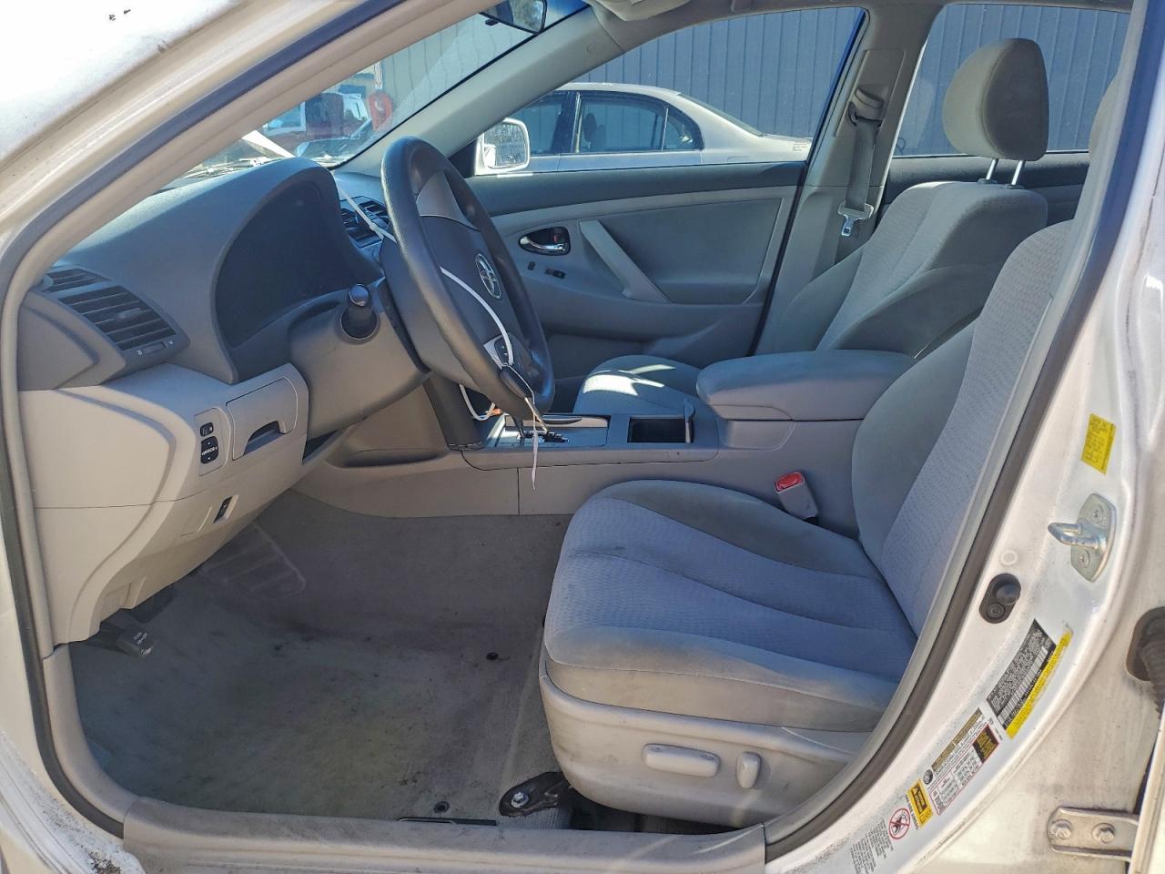2011 TOYOTA CAMRY BASE photo 7