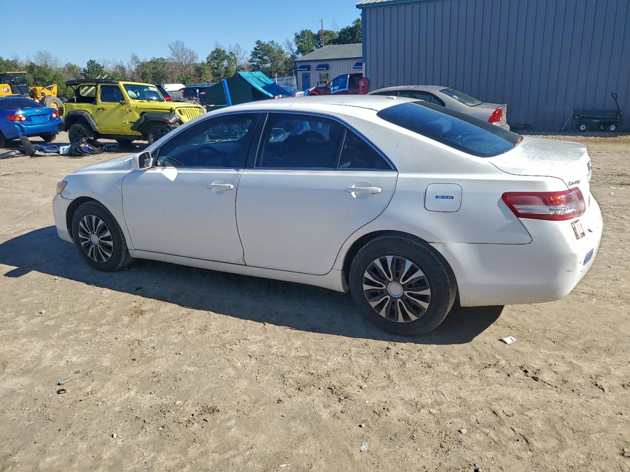 2011 TOYOTA CAMRY BASE photo 2