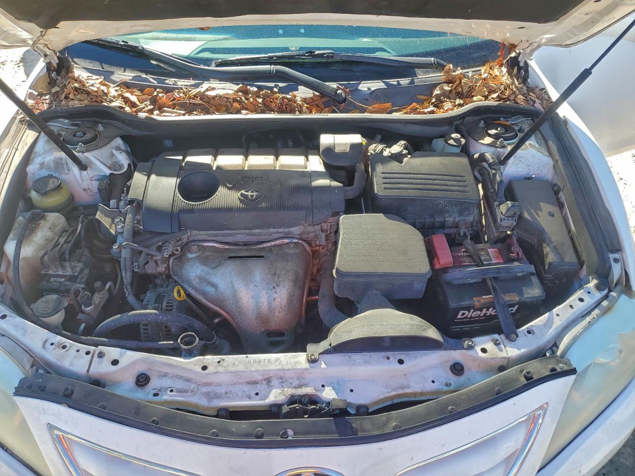 2011 TOYOTA CAMRY BASE photo 11