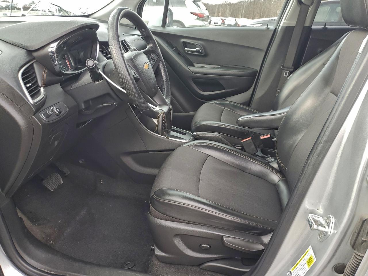 2021 CHEVROLET TRAX 1LT photo 7