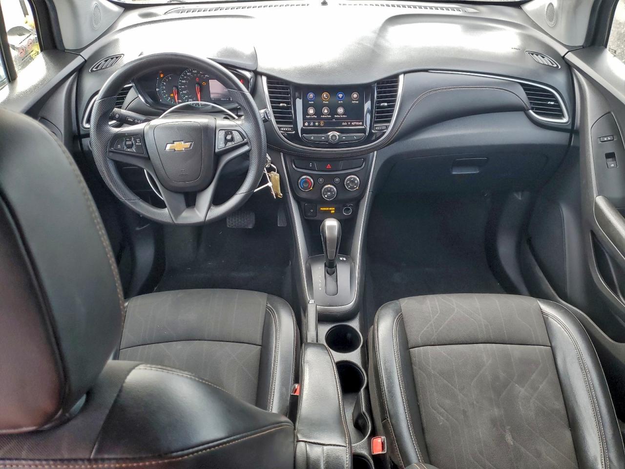 2021 CHEVROLET TRAX 1LT photo 8