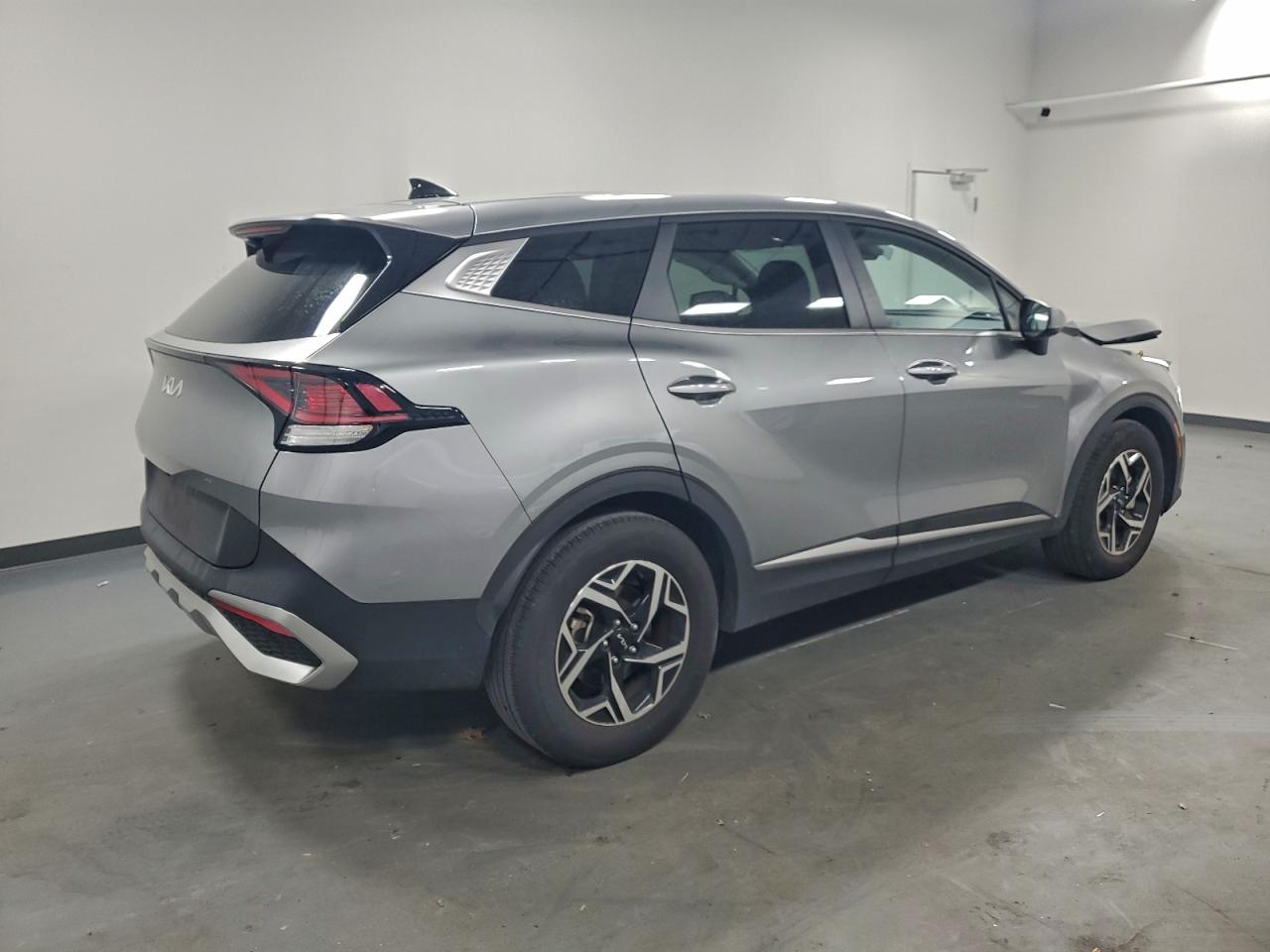 2025 KIA SPORTAGE LX photo 3