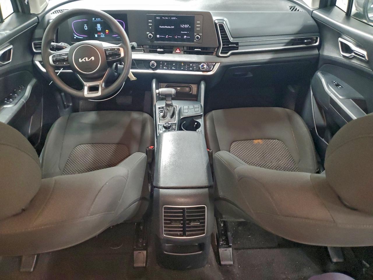 2025 KIA SPORTAGE LX photo 8