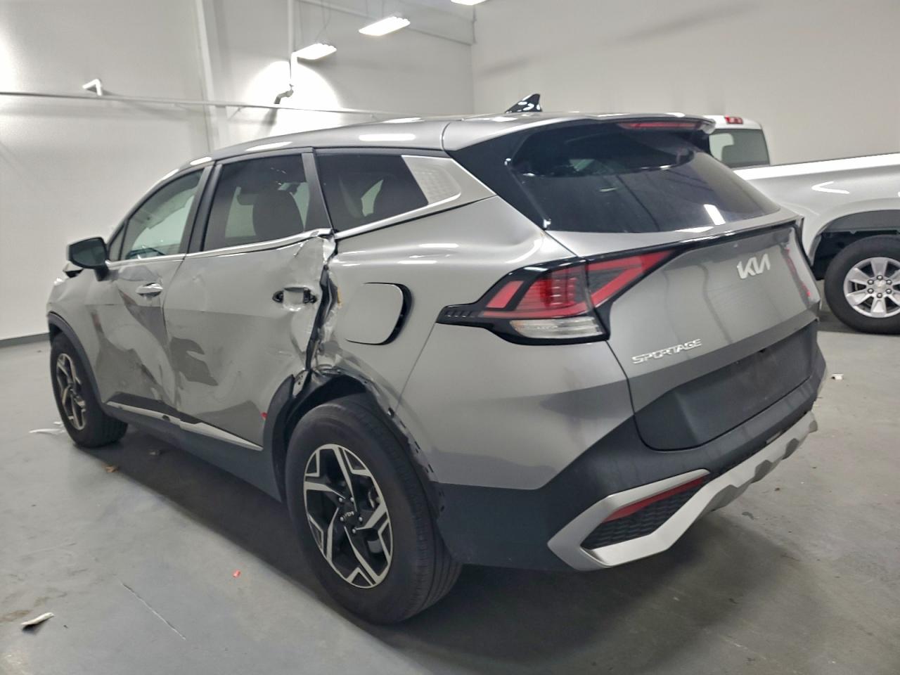2025 KIA SPORTAGE LX photo 2