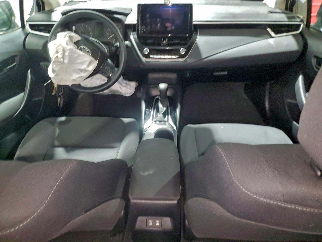 2024 TOYOTA COROLLA LE photo 8