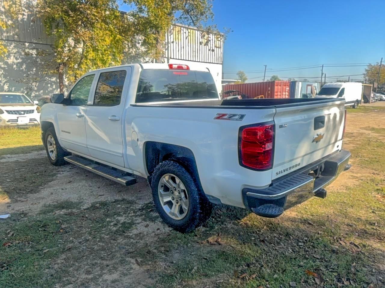 2015 CHEVROLET SILVERADO K1500 LT photo 3
