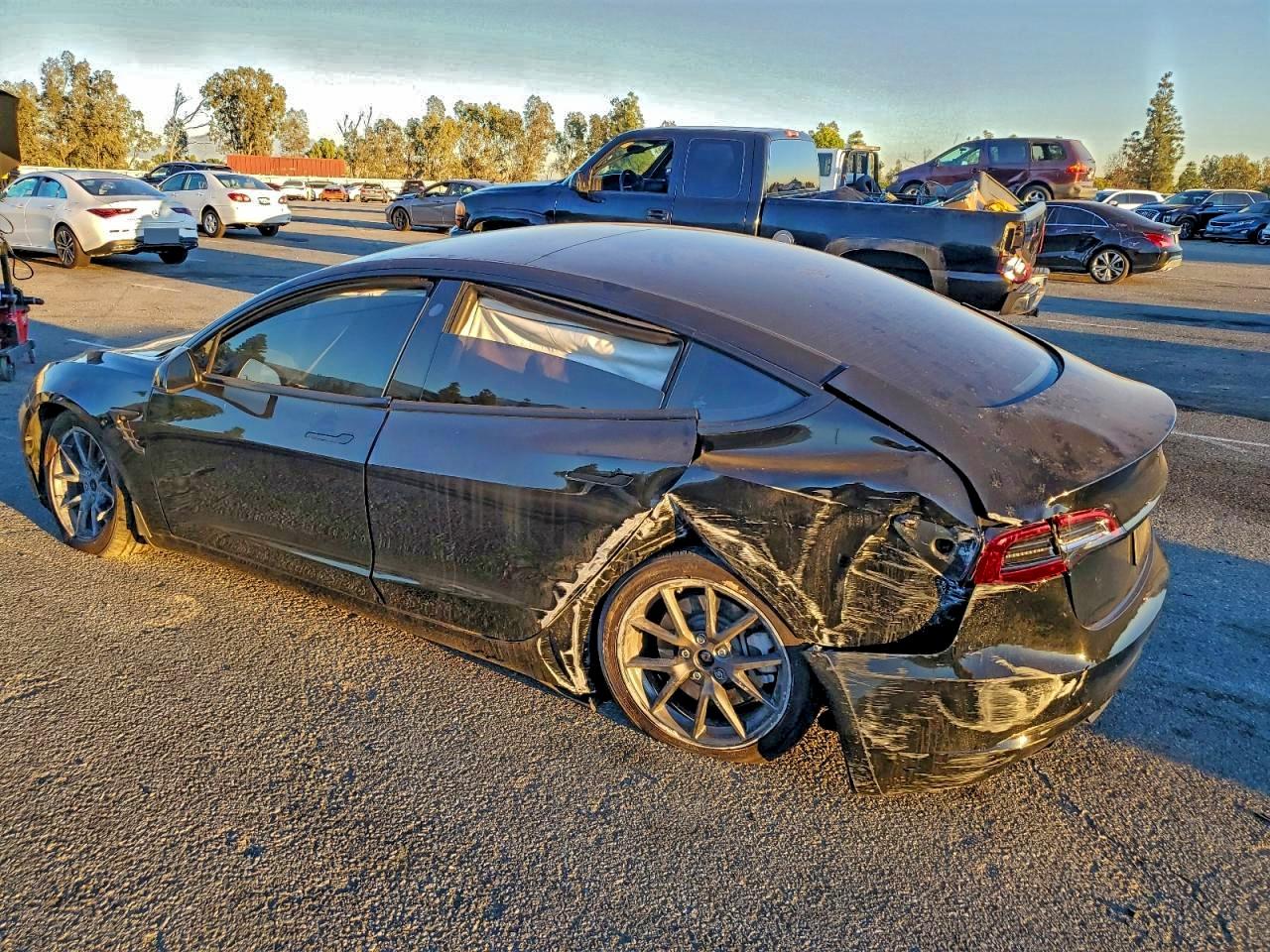 2023 TESLA MODEL 3 photo 4