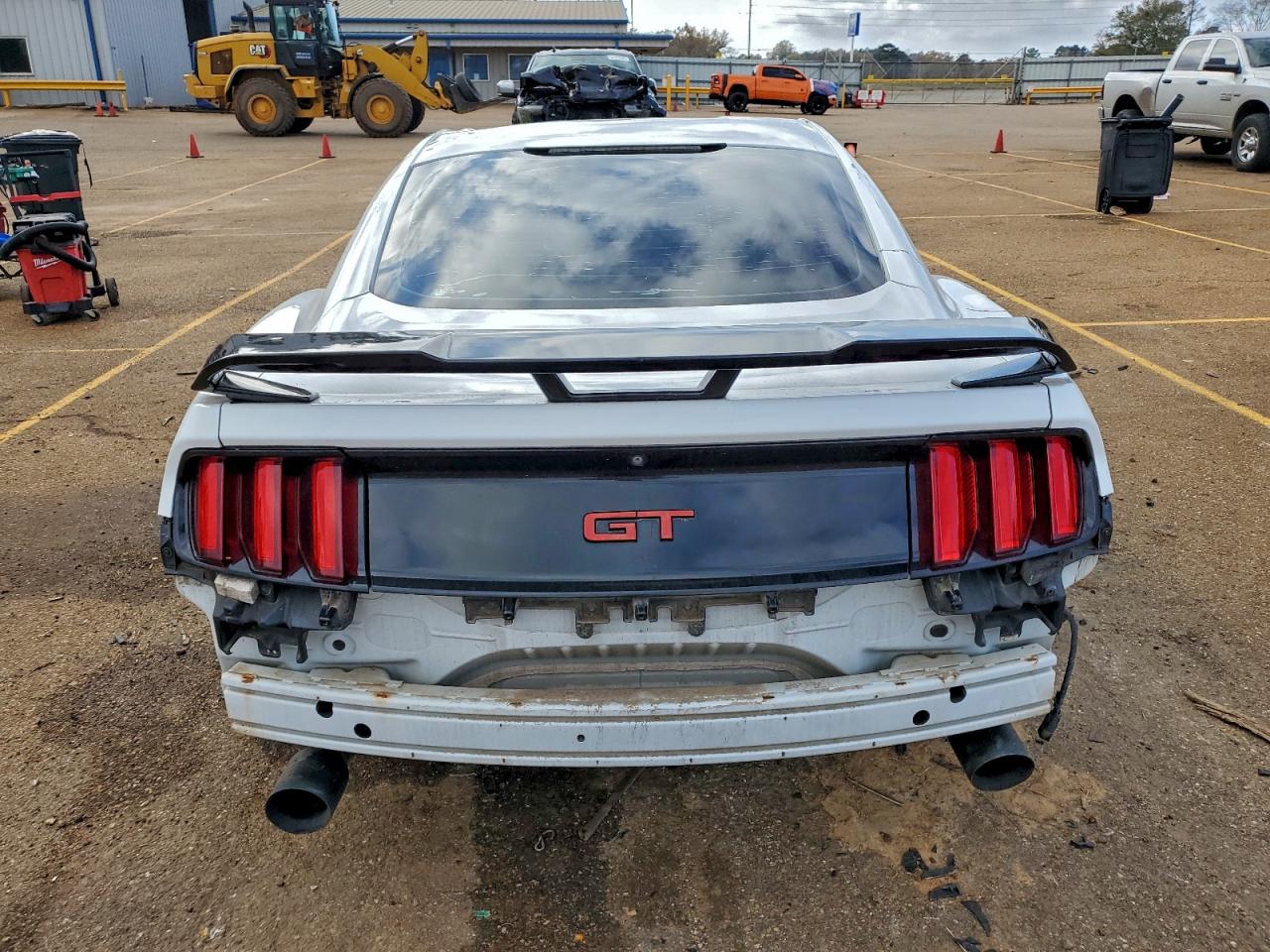 2017 FORD MUSTANG GT photo 6