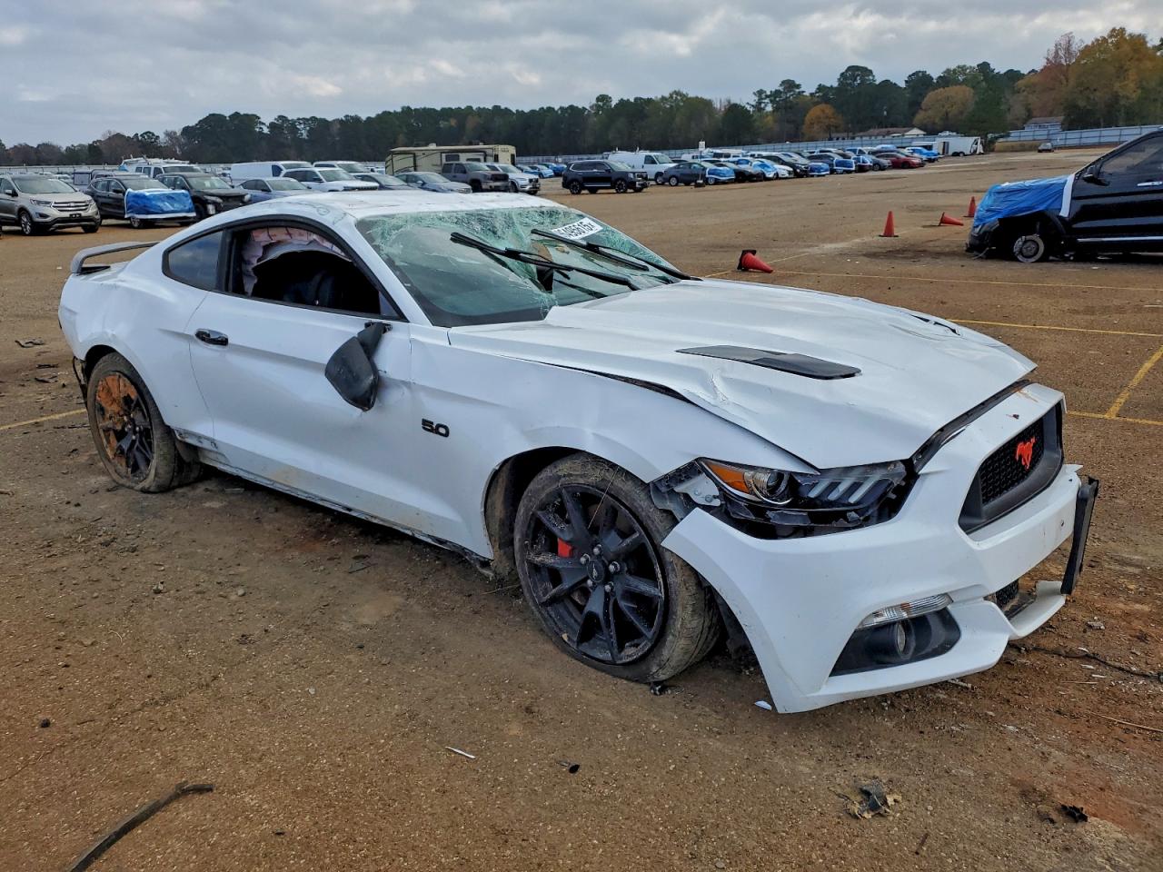 2017 FORD MUSTANG GT photo 4