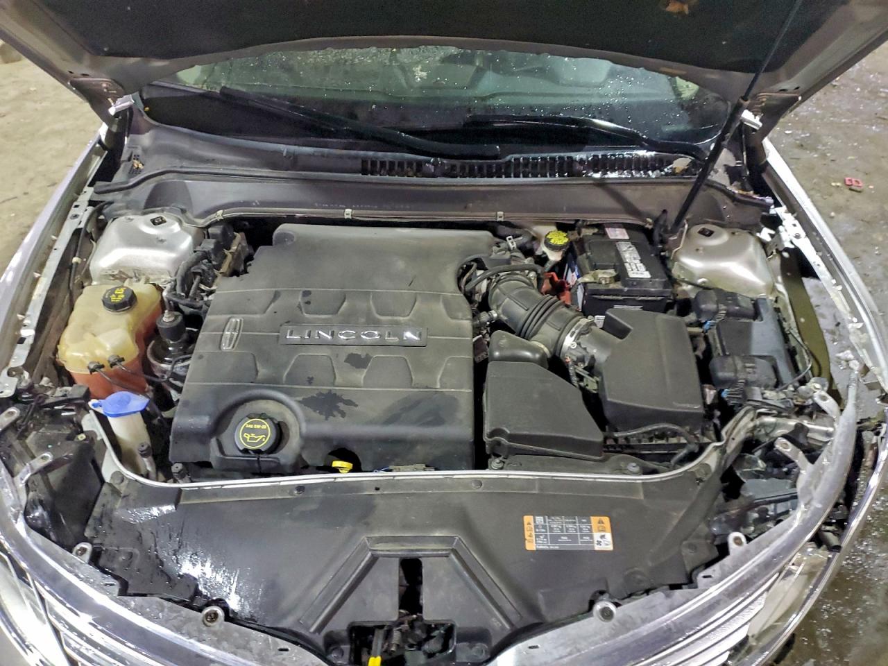 2016 LINCOLN MKZ photo 11