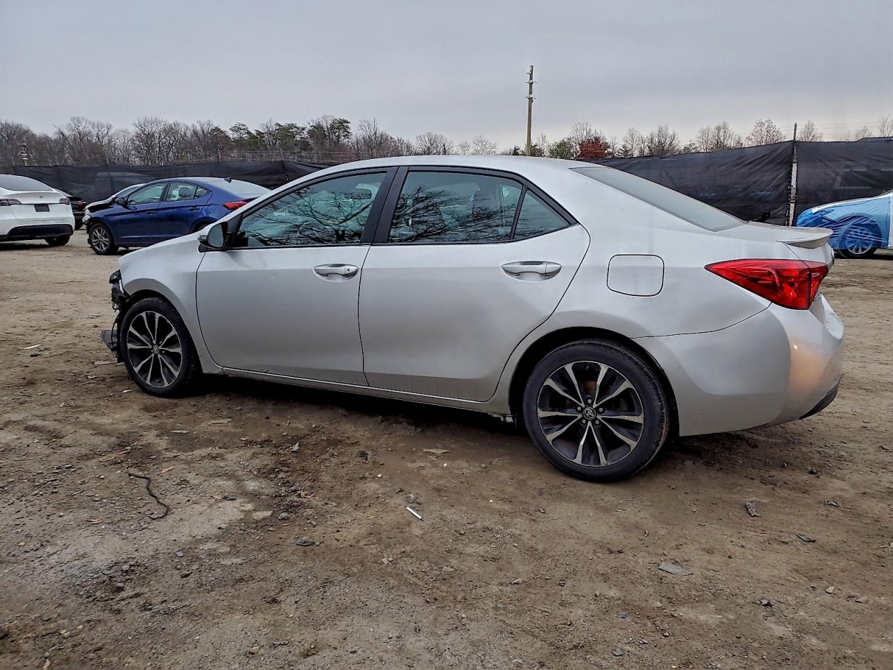 2017 TOYOTA COROLLA L photo 3
