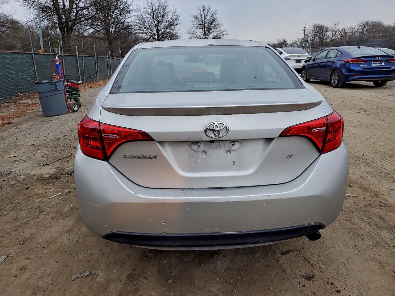 2017 TOYOTA COROLLA L photo 11