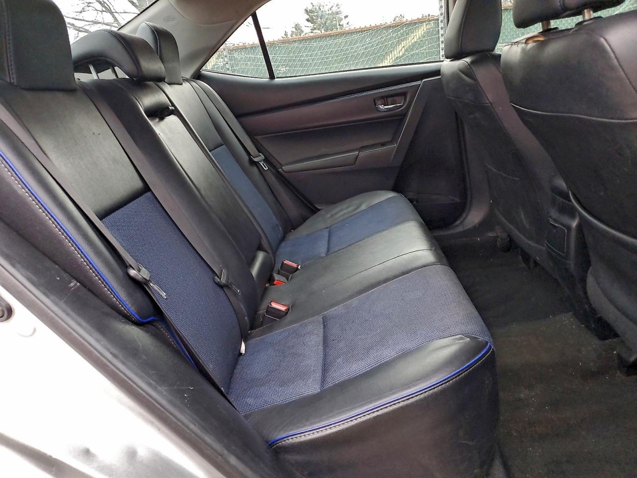 2017 TOYOTA COROLLA L photo 19