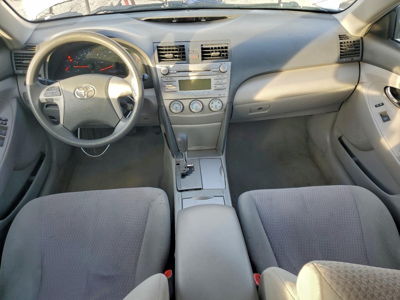 2011 TOYOTA CAMRY BASE photo 8