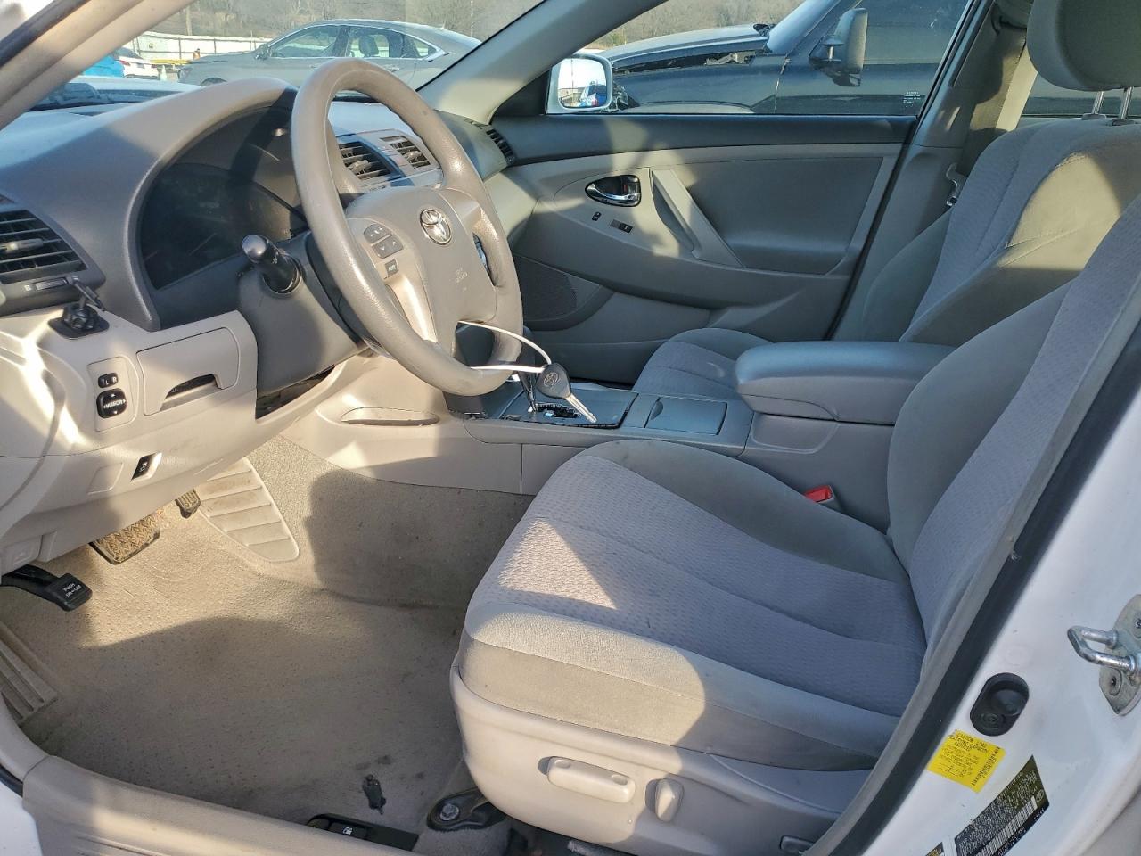 2011 TOYOTA CAMRY BASE photo 7