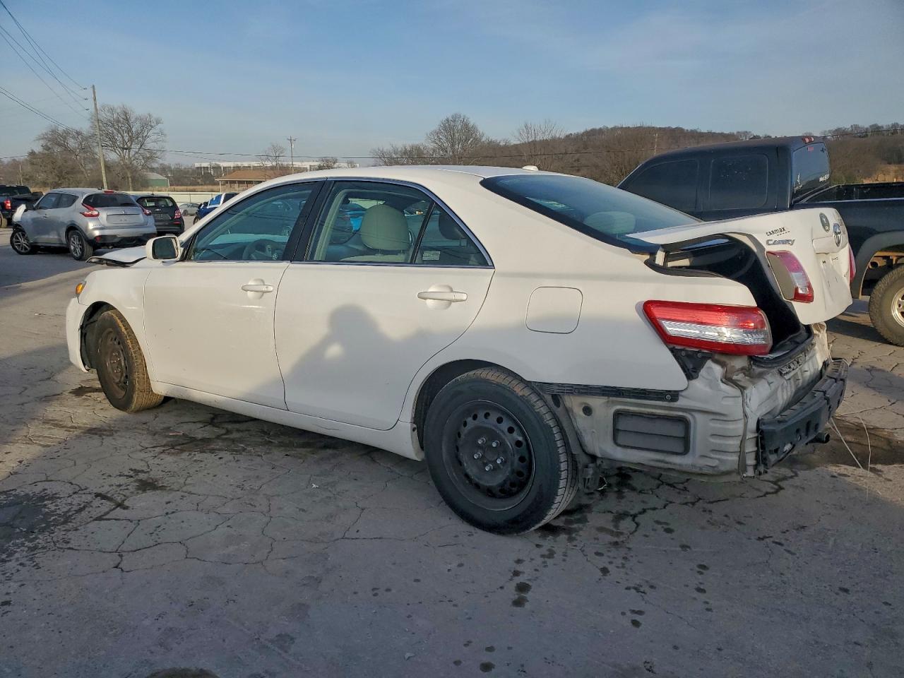 2011 TOYOTA CAMRY BASE photo 2