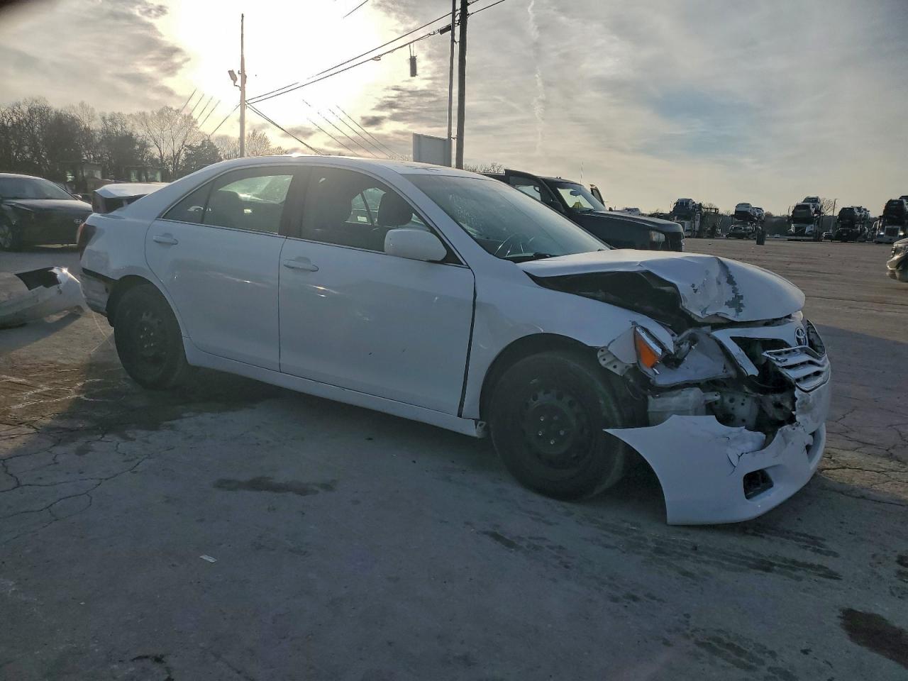 2011 TOYOTA CAMRY BASE photo 4