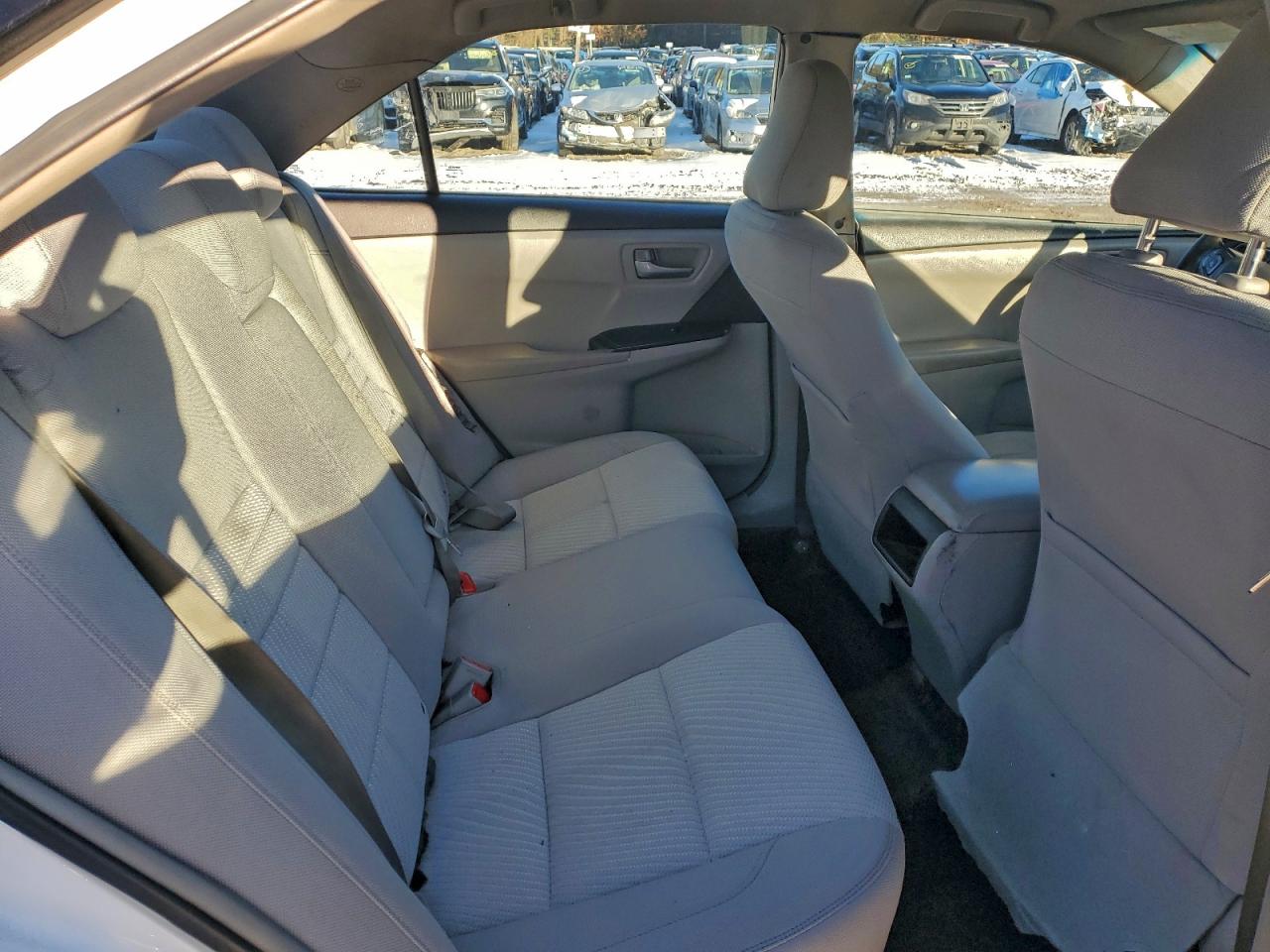 2017 TOYOTA CAMRY HYBRID photo 28